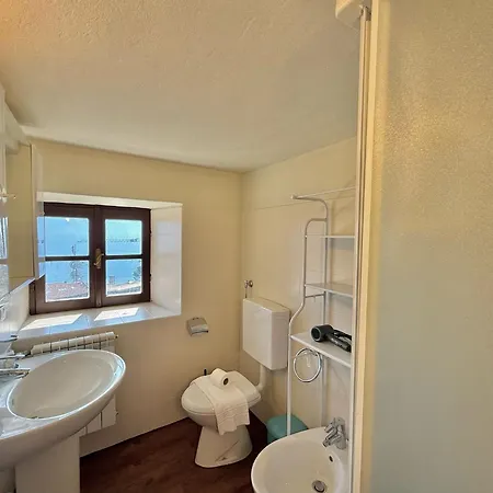 Lemon Home, Con Vista Apartment